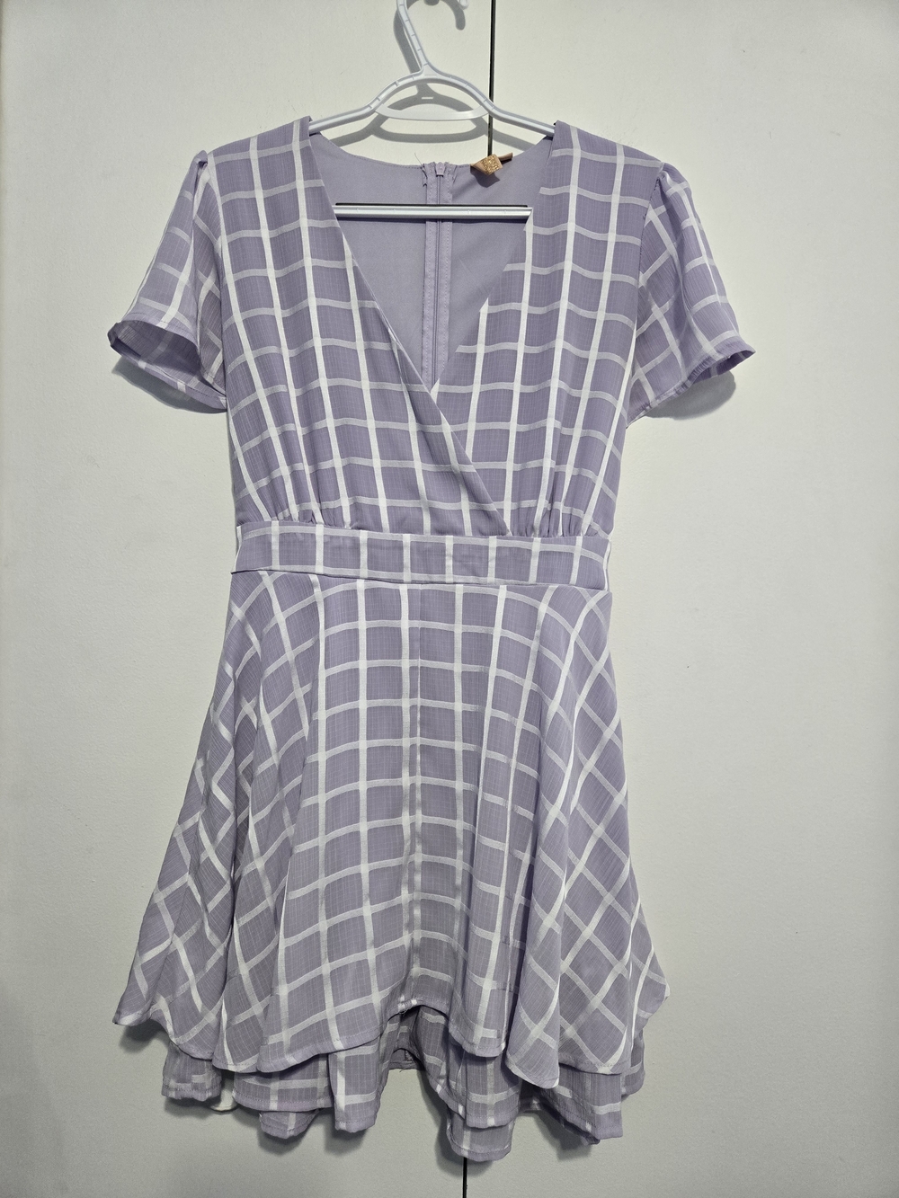 Mauve‎ Lavender Grid Print Fit & Flare Dress Size M Wrap Style Short Sleeve Mini